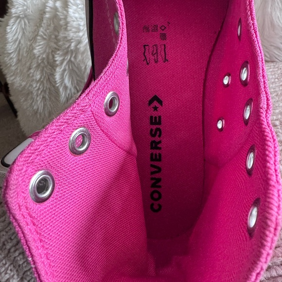 Converse Women’s Hot Pink High-Top Sneakers with Teal Stars and writing - Picture 7 of 9